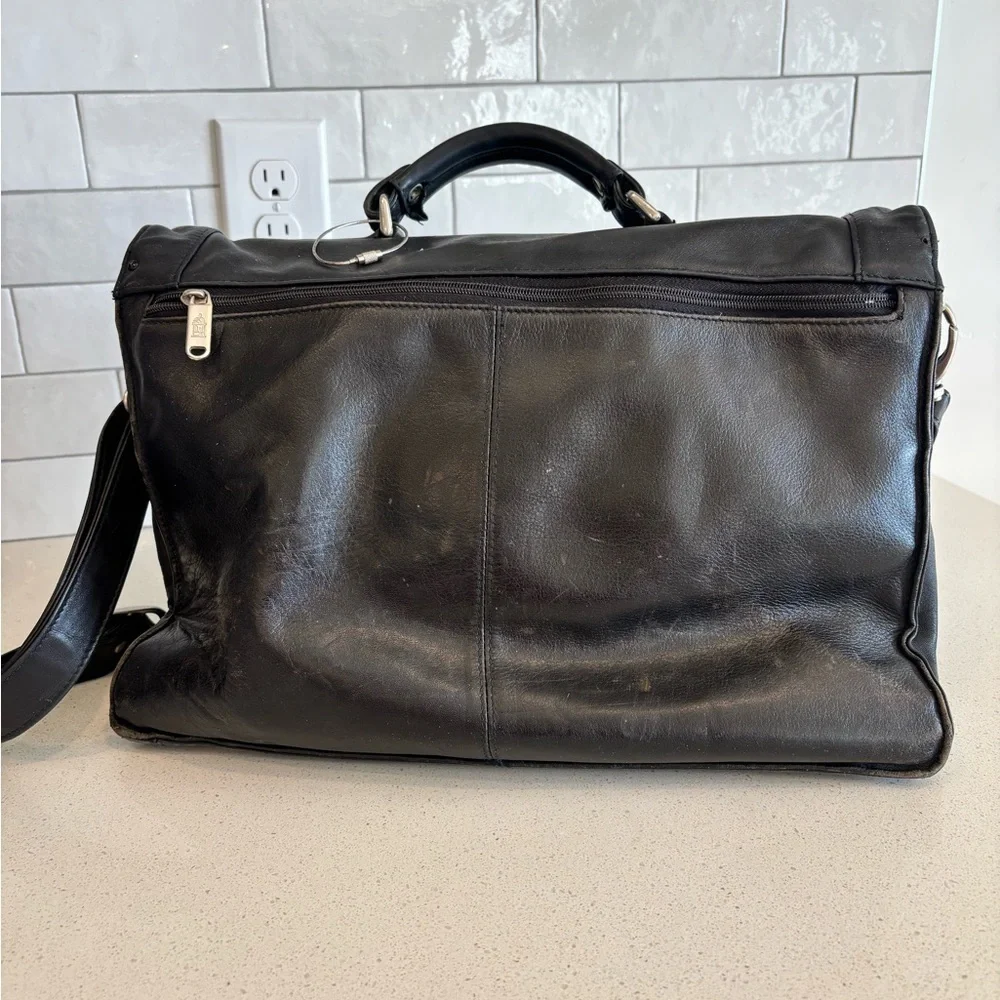 LE TANNEUR Briefcase Business Shoulder Bag Handbag Leather Black Lock EUC